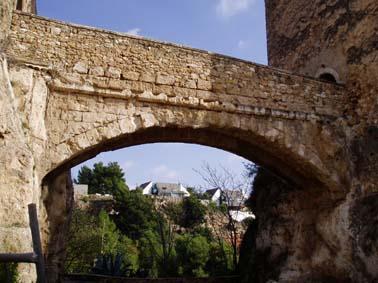 Puente Castillo de Buol